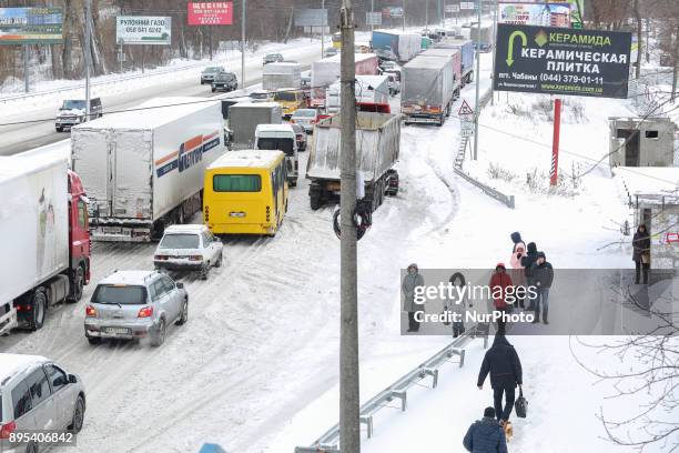 Kyiv streets stuck in a traffic jam caused by heavy snowfalls of the last two days, Kyiv, Ukraine, Dec. 19, 2017