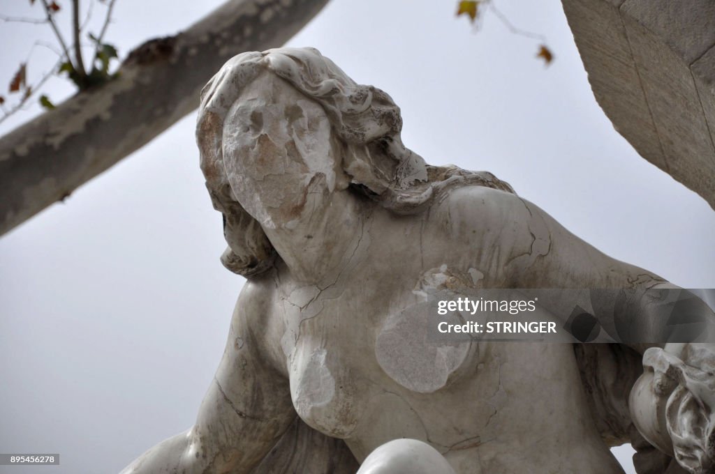 ALGERIA-CULTURE-SCULPTURE-VANDALISM