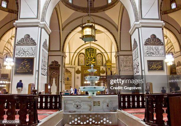 grande mosquée turque ulu cami - grande mosquée photos et images de collection