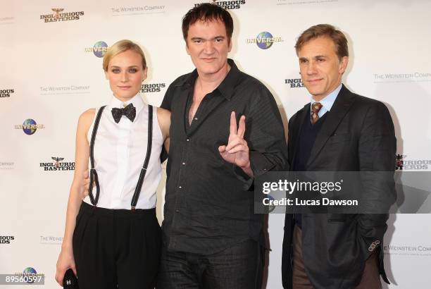 Diane Kruger, Quentin Tarantino and Christoph Waltz arrive for the premiere of 'Inglourious Basterds' at the Forum Theatre on August 2, 2009 in...