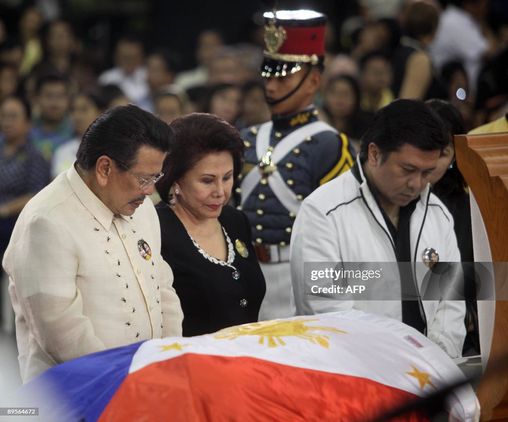 Former Philippine president Joseph Estra