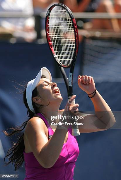 Marion Bartoli of France celebrates match point over Venus Williams in the final match of the Bank of the West Classic August 2, 2009 in Stanford,...