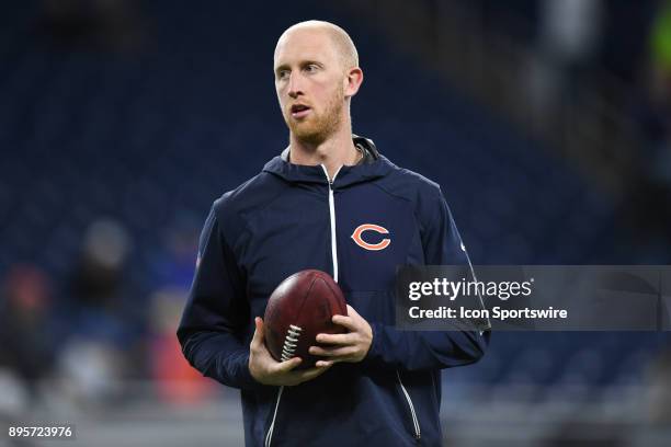 Chicago Bears quarterback Mike Glennon warms up prior to a game between the Chicago Bears and the Detroit Lions on December 16 at Ford Field in...