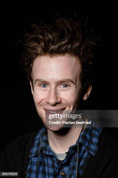 Peter Rendall Actor 1,323 Vanity Fair Lounge Stock Photos, High-Res Pictures, and Images ...