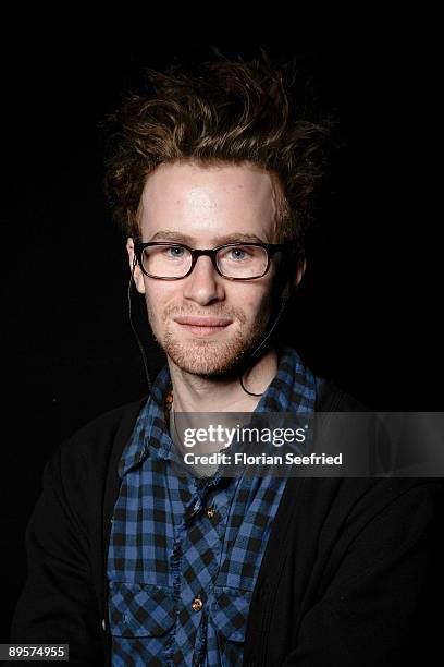 Peter Rendall Actor 1,323 Vanity Fair Lounge Stock Photos, High-Res Pictures, and Images ...