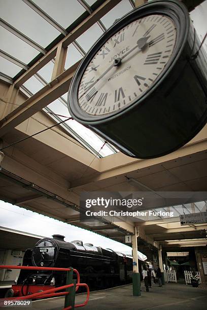 Carnforth Clock Legendary Clock From Film Brief Encounter Is Wound Up For The Week ...