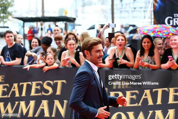 Zac Efron greets fans during the Australian premiere of The Greatest Showman at The Star on December 20, 2017 in Sydney, Australia.