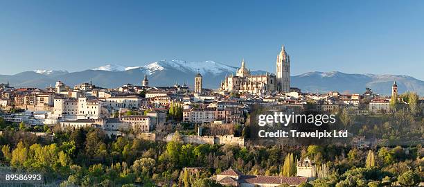 view over walled city of segovia - segovia stock pictures, royalty-free photos & images