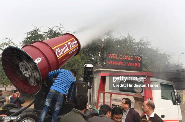 Anti-smog gun being tested by Delhi Pollution Control committee at Anand Vihar Metro station on December 20, 2017 in New Delhi, India. Anand Vihar,...