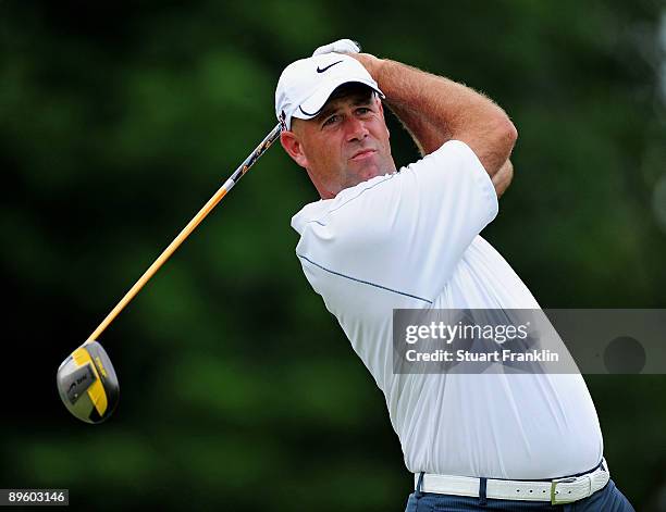 Stewart Cink of the U.S. Plays his tee shot during a practice round of the World Golf Championship Bridgestone Invitational on August 4, 2009 at...