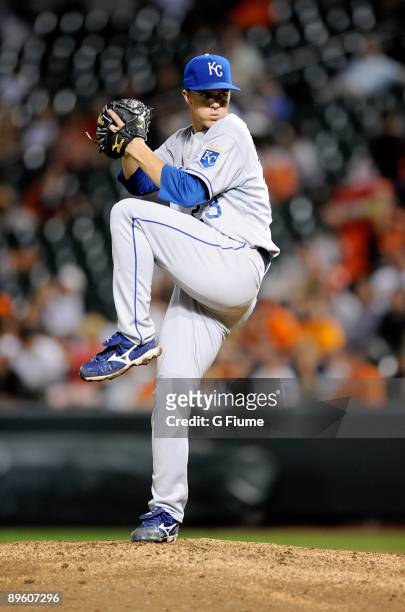 Zack Greinke of the Kansas City Royals pitches against the Baltimore Orioles at Camden Yards on July 29, 2009 in Baltimore, Maryland.