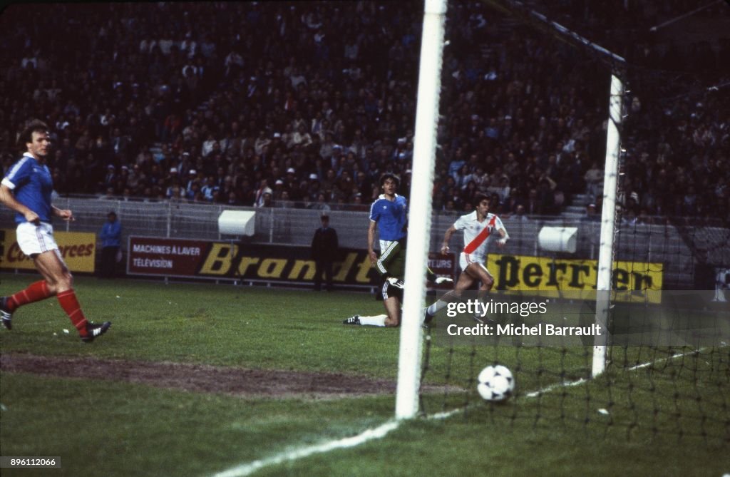 France v Peru - International Friendly 1982