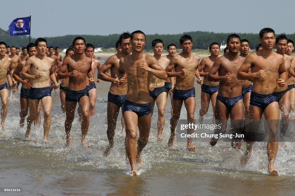 South Korean Special Warfare Command Hold Sea Infiltration Drill