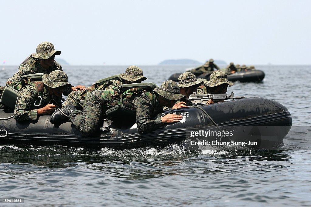 South Korean Special Warfare Command Hold Sea Infiltration Drill