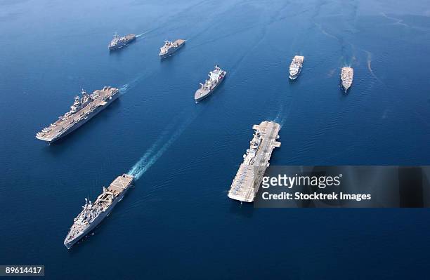 formation of ships at sea. - golfe persique photos et images de collection