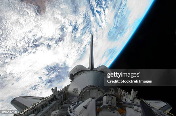 space shuttle endeavour's payload bay. - endeavour imagens e fotografias de stock