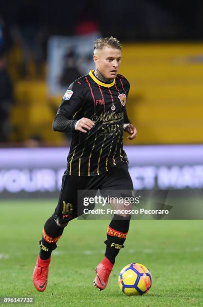 Amato Ciciretti of Benevento Calcio in action during the Serie A match between Benevento Calcio and Spal at Stadio Ciro Vigorito on December 17, 2017...