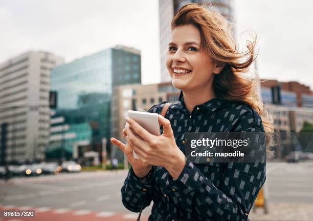 die stadt hält sie verbunden - daily life in poland stock-fotos und bilder