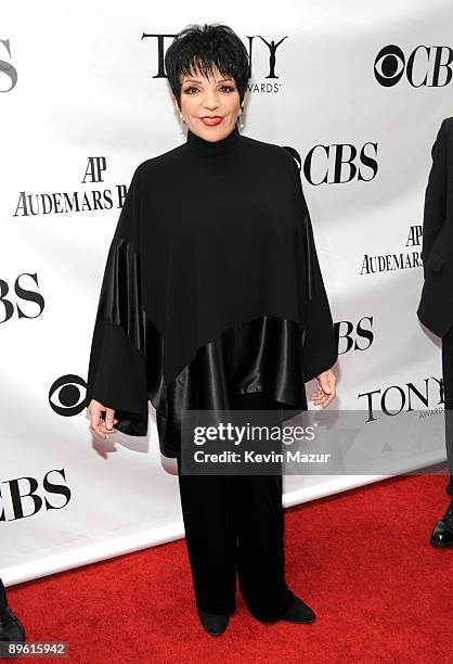 Liza Minnelli attends the 63rd Annual Tony Awards at Radio City Music Hall on June 7, 2009 in New York City.