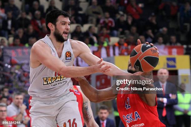 Kostas Papanikolaou, #16 of Olympiacos Piraeus in action during the 2017/2018 Turkish Airlines EuroLeague Regular Season Round 13 game between...