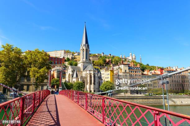 lyon stadsgezicht van rivier de rhone - syolacan stockfoto's en -beelden