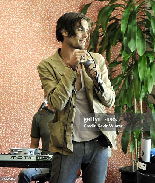 Tyson Ritter All American Rejects Private Show At The Cw Studios Photos and Premium ...