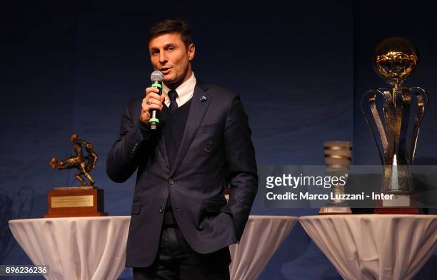 Vice President of FC Internazionale Milano Javier Zanetti speaks during FC Internazionale Youth Teams Christmas Party on December 20, 2017 in near...