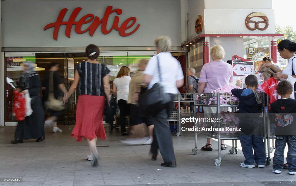 Retailer Hertie To Close All Stores in Germany