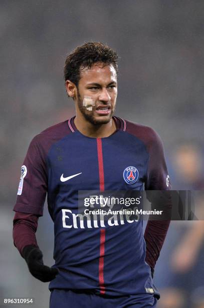 Neymar Jr of Paris Saint-Germain reacts during the Ligue 1 match between Paris Saint Germain and SM Caen at Parc des Princes on December 20, 2017 in...
