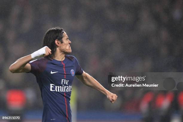 Edinson Cavani of Paris Saint-Germain reacts after scoring during the Ligue 1 match between Paris Saint Germain and SM Caen at Parc des Princes on...