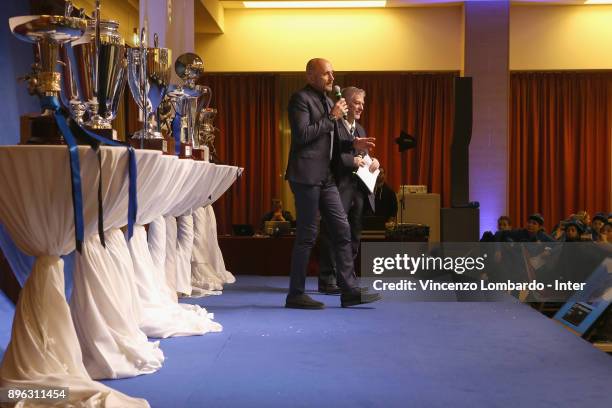 Internazionale Milano coach Luciano Spalletti speaks during the FC Internazionale Youth Teams Christmas Party at on December 20, 2017 in near Milan,...