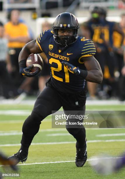 University of Oregon RB Royce Freeman runs the ball during a PAC-12 Conference NCAA football game between the University of Oregon Ducks and...