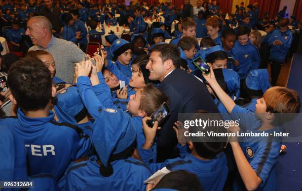 Vice President of FC Internazionale Milano Javier Zanetti takes a selfie with the boys during the FC Internazionale Youth Teams Christmas Party at on...