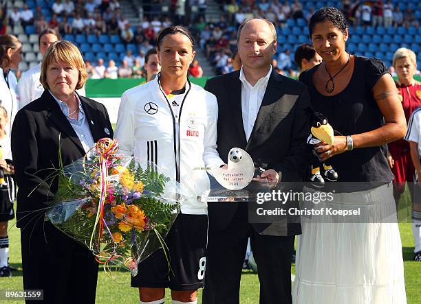 Vice-president of the German Football Association Hannelore Ratzeburg , chief editor Klaus Smentek of Kicker and Steffi Jones, president of the World...