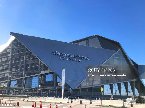 estadio del benz de mercedes en el centro de atlanta - mercedes benz stadium fotografías e imágenes de stock