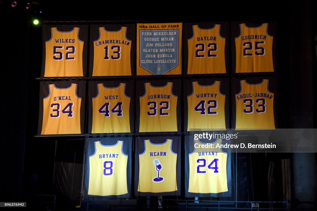 Golden State Warriors v Los Angeles Lakers