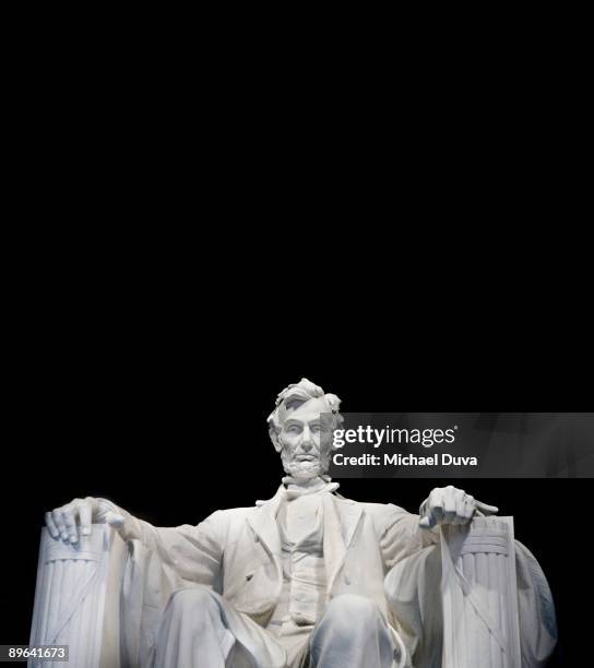 abraham lincoln memorial close up view - lincoln memorial foto e immagini stock