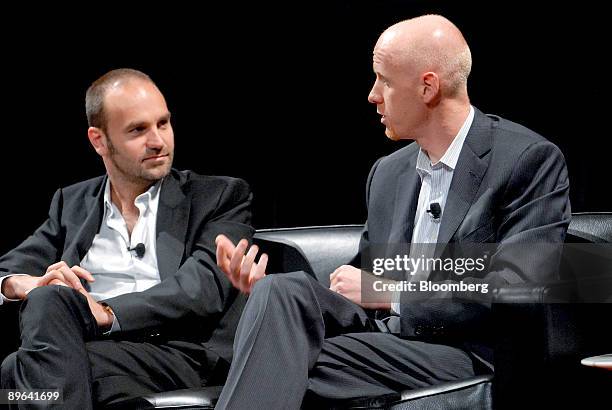 Mark Shuttleworth, founder of the Ubuntu Project, an enterprise Linux distribution that is freely available, left, and Tim Cadogan, chief executive...