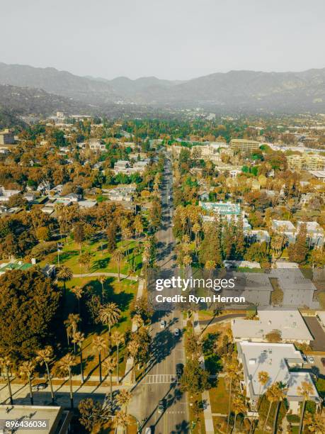 luchtfoto van pasadena, californië - pasadena california stockfoto's en -beelden