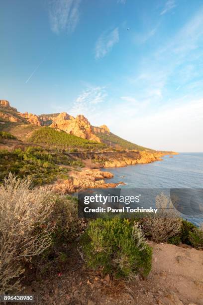 dramatic cap esterel coastline at fall-time sunset on french riviera, france - cote dazur stock pictures, royalty-free photos & images