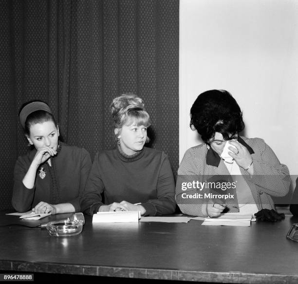 Press conference held at the Ministry of Agriculture and Fisheries, the three women delegates learned the news that a survivor from the trawler 'Ross...