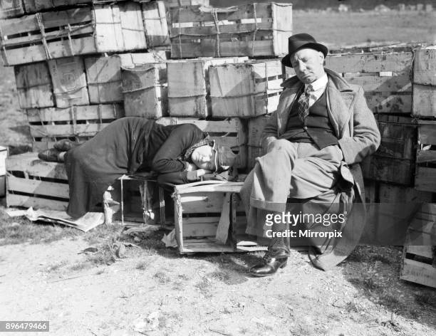 Filming of Pygmalion, directed by Anthony Asquith and Leslie Howard, at Pinewood Studios, London, England, 20th March 1938. Our picture shows, Covent...