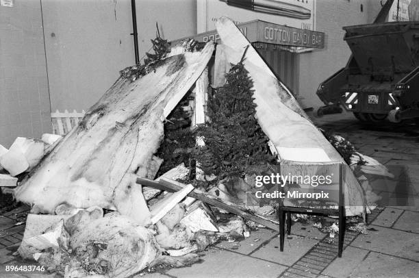 Santa's Grotto at Broad Street Mall burns down, 19th December 1990.