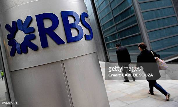 The London headquarters of the Royal Bank of Scotland, is pictured on August 7, 2009. State-rescued Royal Bank of Scotland on Friday reported a...