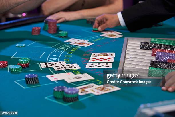 blackjack tabel - casino tables hands stock pictures, royalty-free photos & images