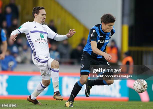 Sven Kums of RSC Anderlecht, Jelle Vossen of Club Brugge during the Belgium Pro League match between Club Brugge v Anderlecht at the Jan Breydel...