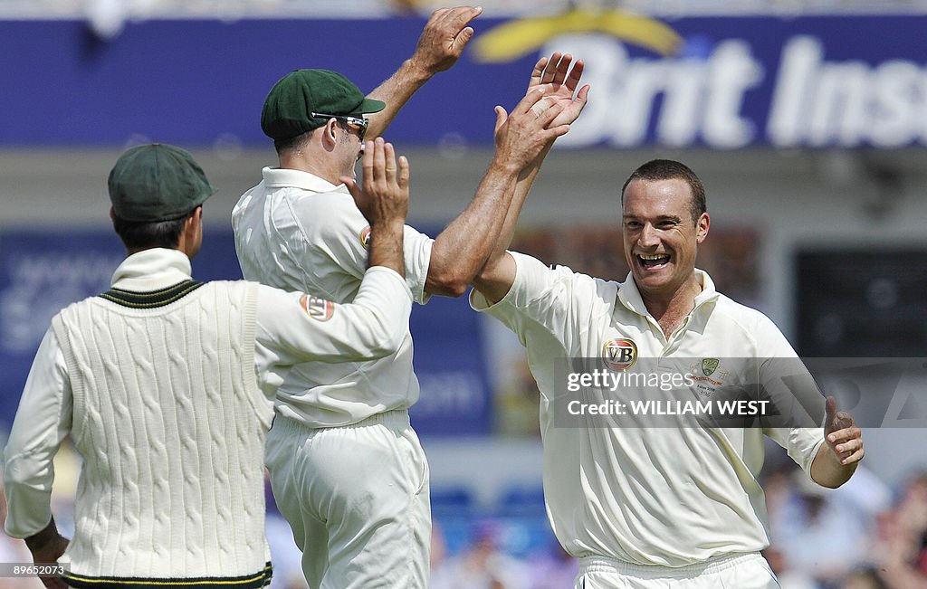Australian bowler Stuart Clark (R) celeb