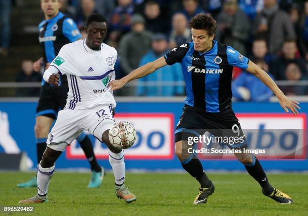 Dennis Appiah of RSC Anderlecht, Jelle Vossen of Club Brugge during the Belgium Pro League match between Club Brugge v Anderlecht at the Jan Breydel...