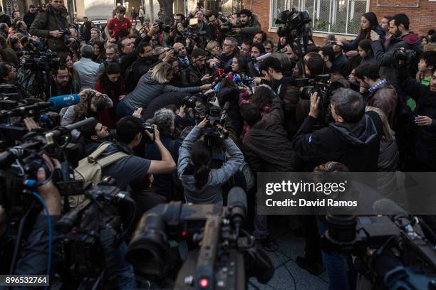 Ines Arrimadas, leader of Ciudadanos party in Catalonia, faces the media after casting her vote on December 21, 2017 in Barcelona Spain. Catalan...