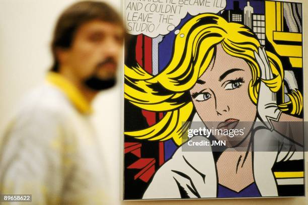 Ludwig Museum, Köln Visitor beside a Roy Lichtenstein´s picture